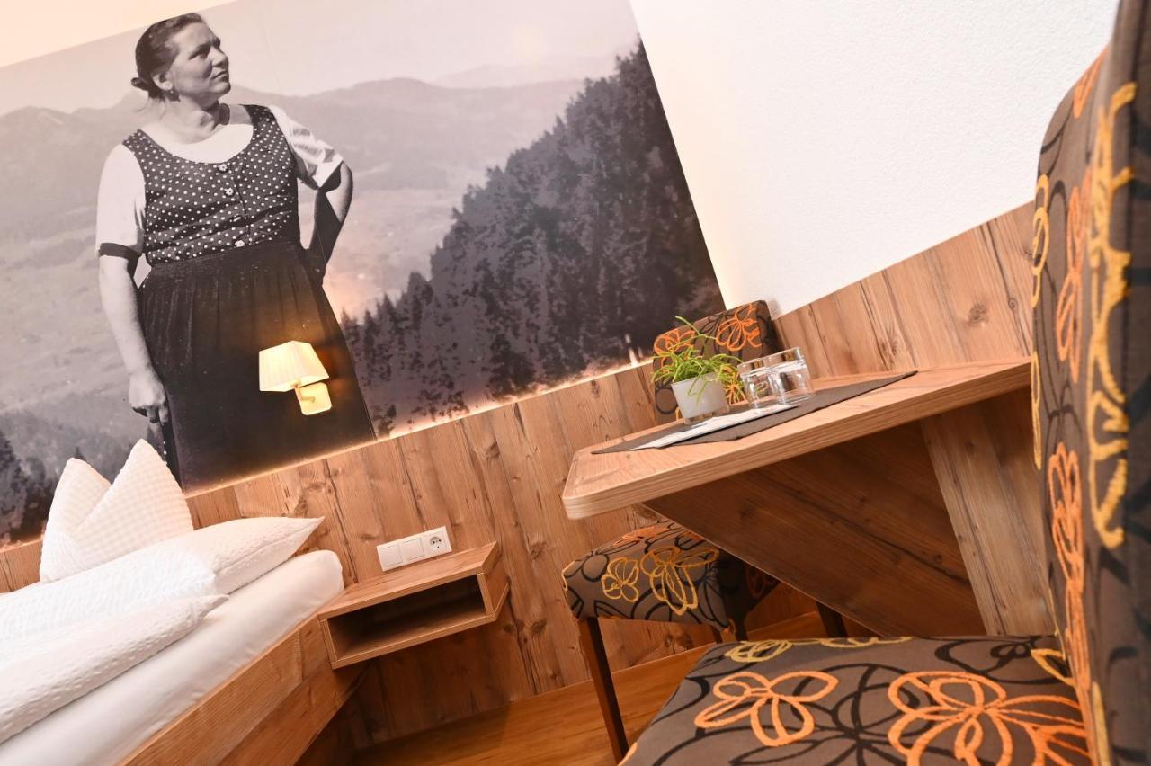 Alpenpension Maderer Gaschurn Bagian luar foto