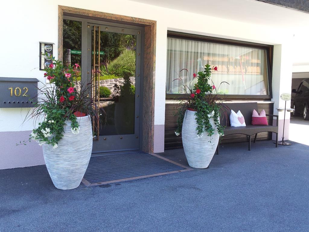 Alpenpension Maderer Gaschurn Ruang foto