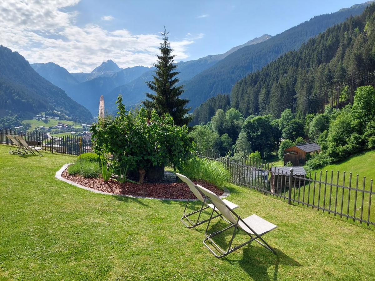Alpenpension Maderer Gaschurn Bagian luar foto