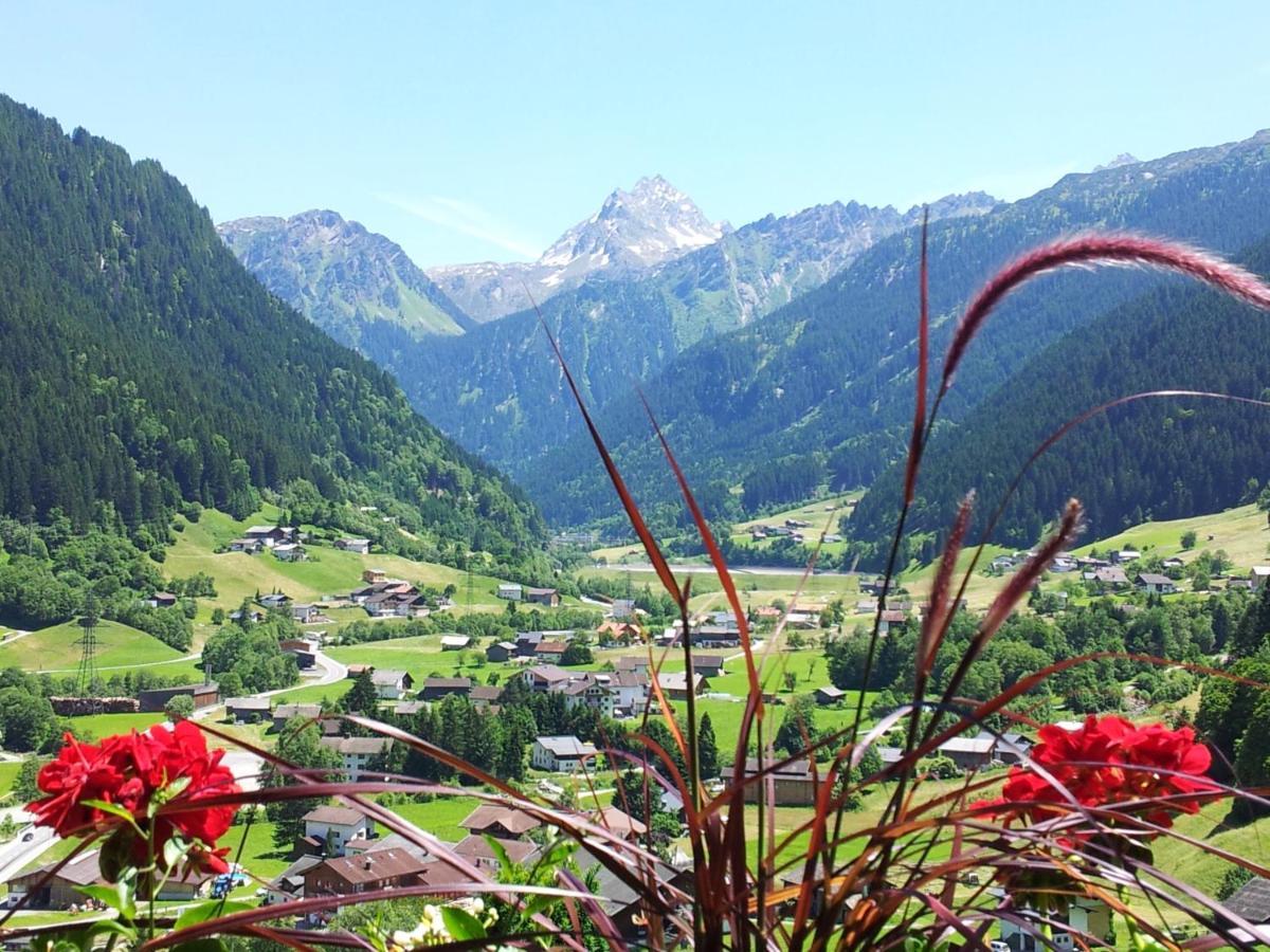 Alpenpension Maderer Gaschurn Bagian luar foto