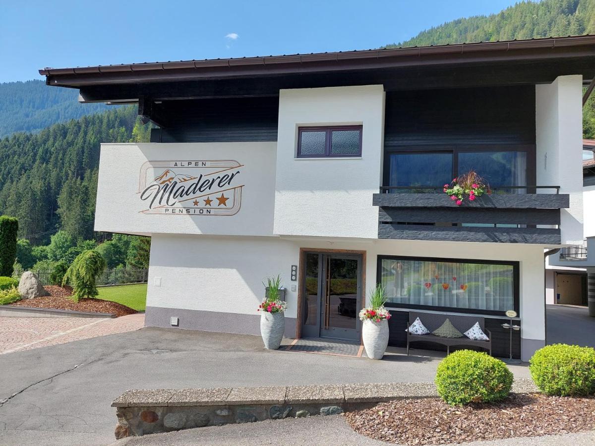 Alpenpension Maderer Gaschurn Bagian luar foto