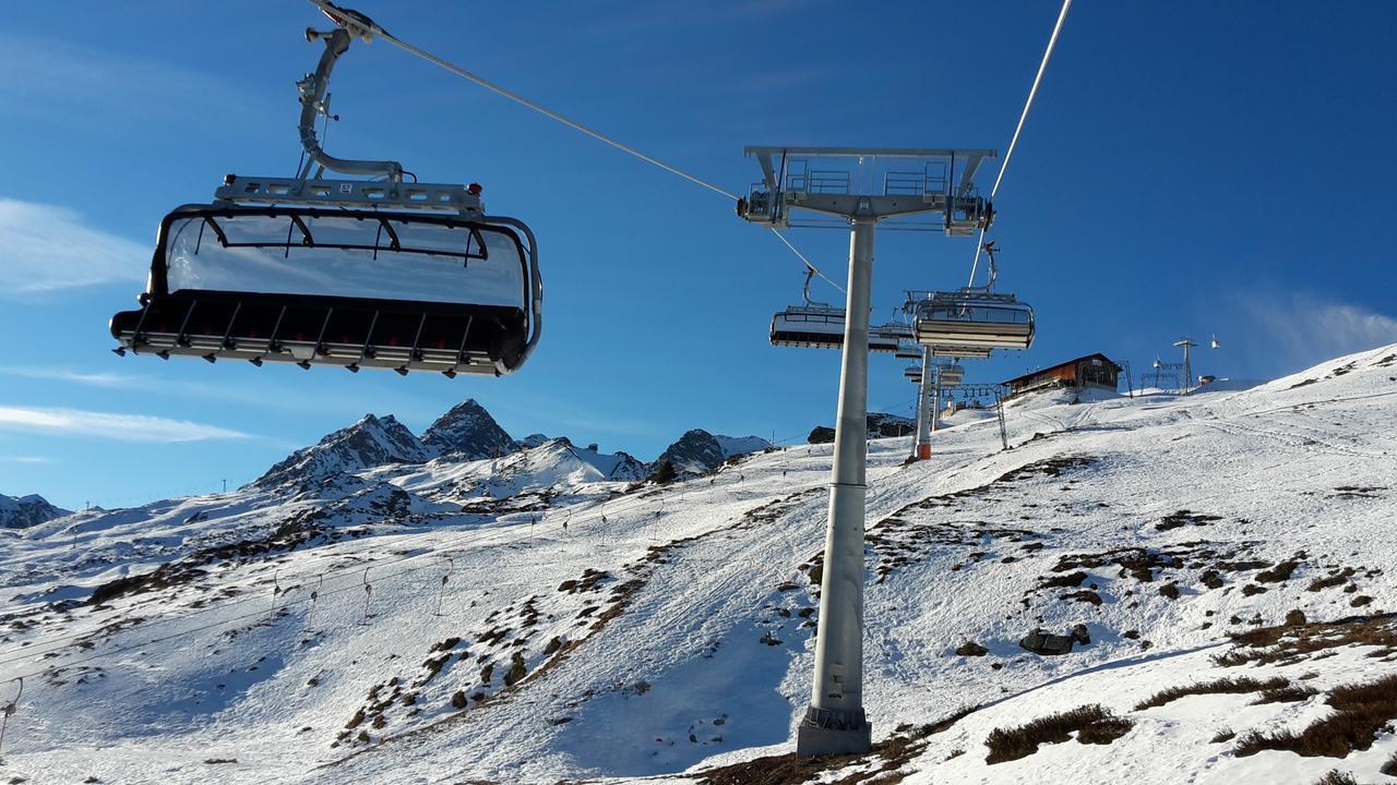 Alpenpension Maderer Gaschurn Bagian luar foto