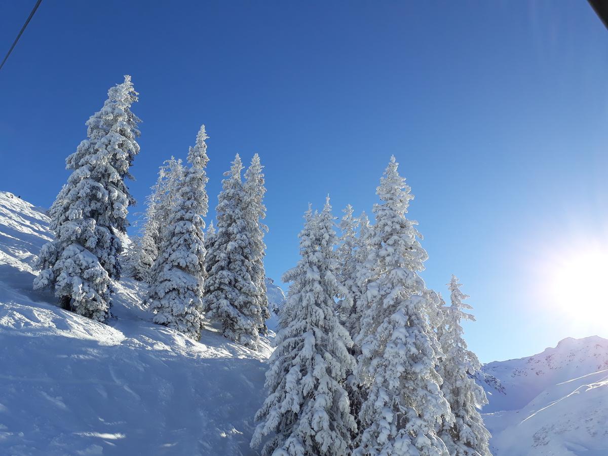 Alpenpension Maderer Gaschurn Bagian luar foto