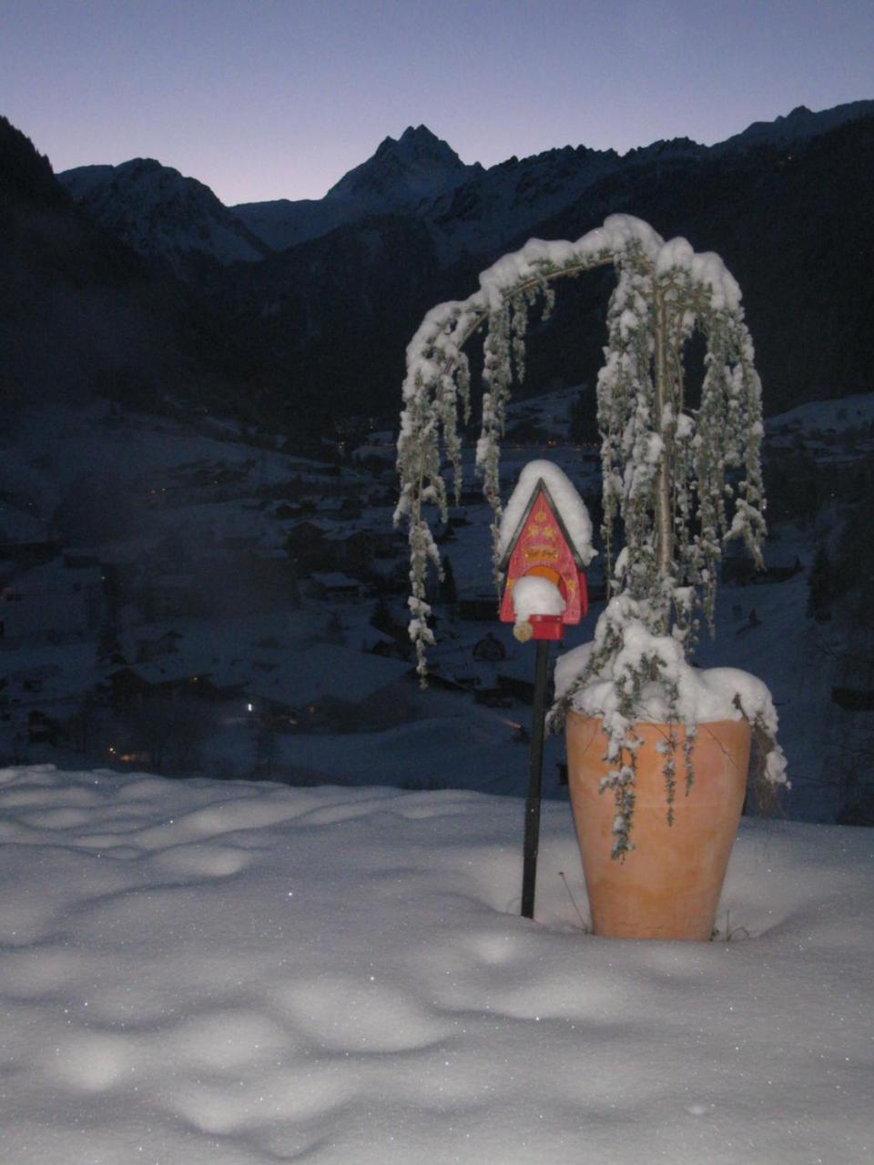 Alpenpension Maderer Gaschurn Bagian luar foto