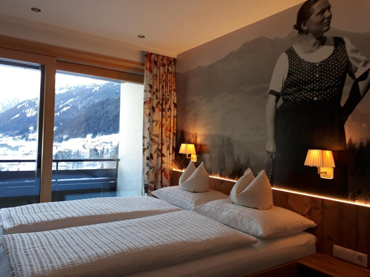 Alpenpension Maderer Gaschurn Bagian luar foto